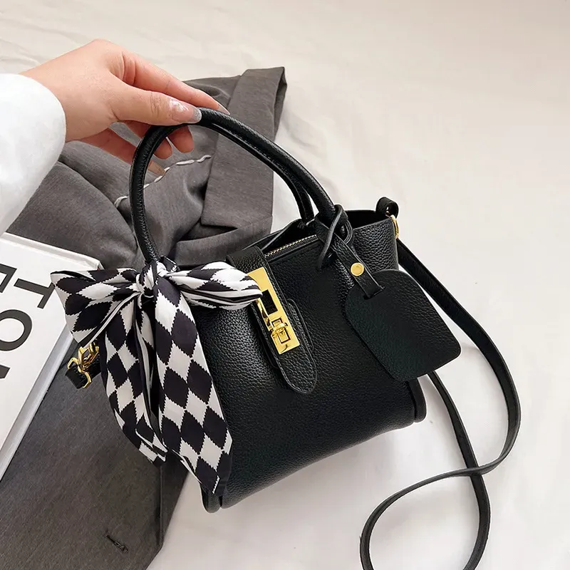 Women Fashionable Solid Color Portable Bucket Bag - Image 3