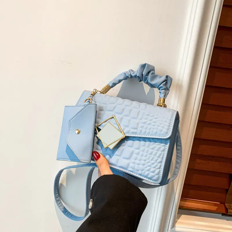 Fashion Solid Color Crocodile Embossed Shoulder Bag